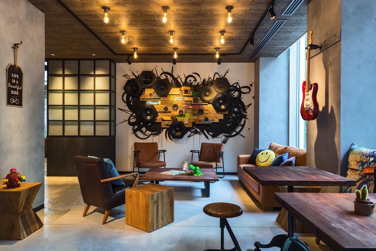 Hotel Moxy Honmachi By Marriott Ōsaka
