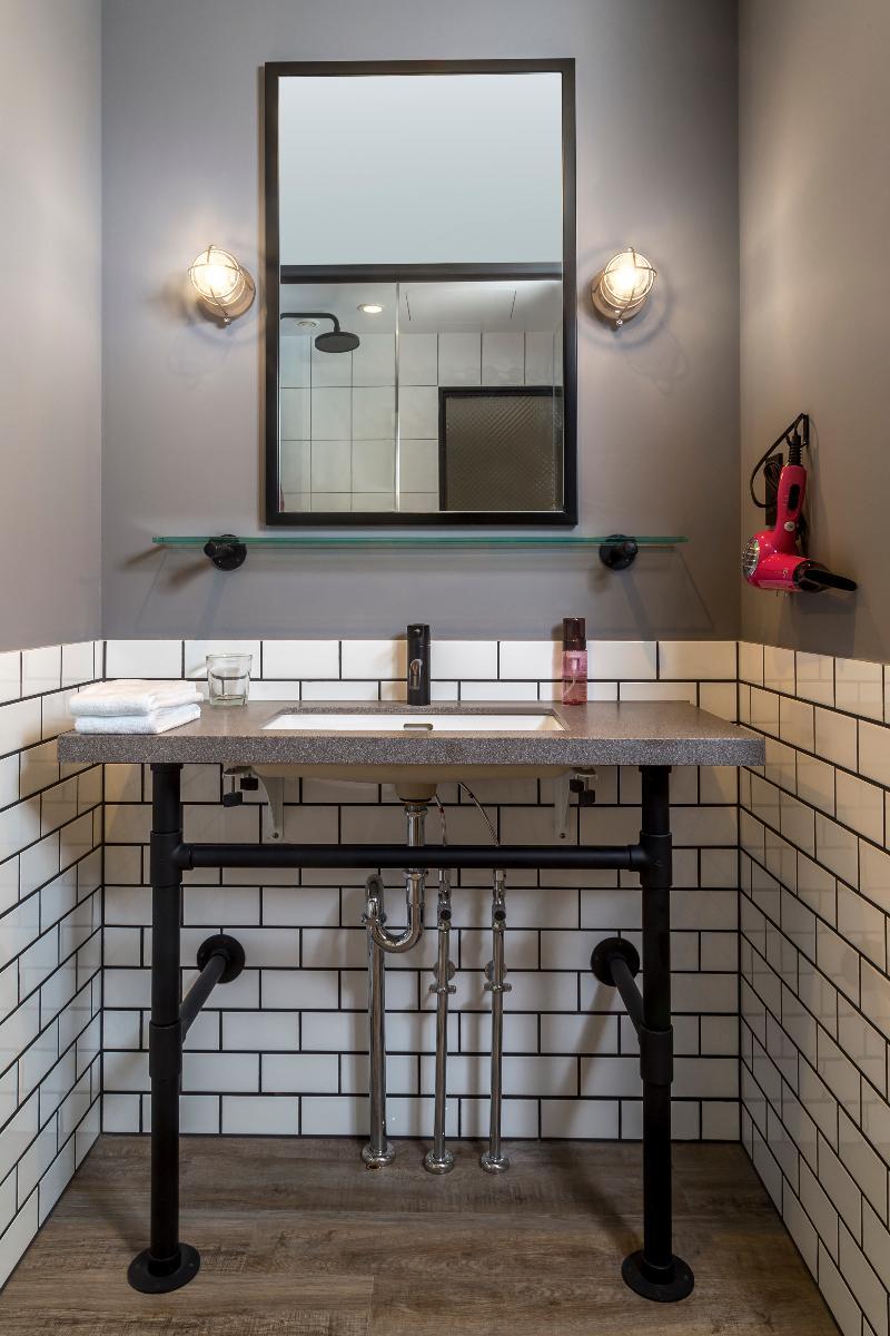 Moxy Honmachi By Marriott Hotel Ōsaka